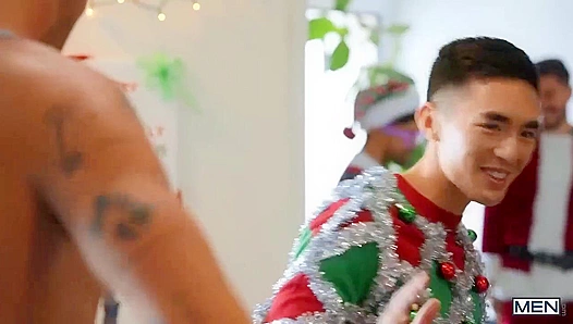 Chris Damned Dominates Cody Felix: Hot Christmas Ass Ride – NaughtyXmas 18+