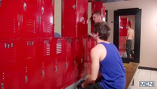 Straight Curiosity Unleashed: Will Brauns Raw Gay Debut with Darin Silvers – 18+
