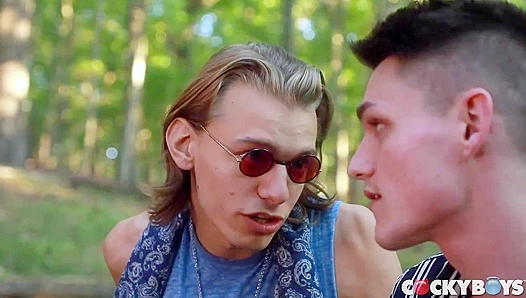 Avery Jones Leo Louis Get Dirty in Wild Outdoor Gay Encounter – Full Scene