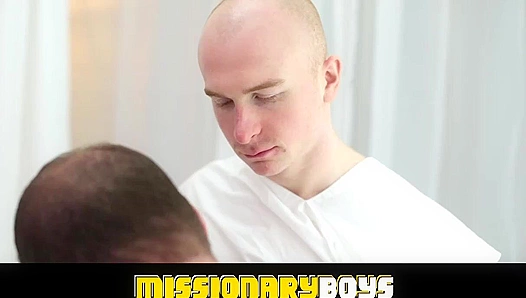 Bald Twink Larsen Deepthroats Strangers Thick Cock – MissionaryBoys 18+