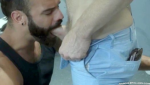 Rest Area Rush: Brian Bonds Swallows Drake Masters Huge Dick Deep – 18+