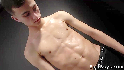 Craving Fire? This Hung Stud Thrives on Burning Hot Anal Action – EastBoys 18+