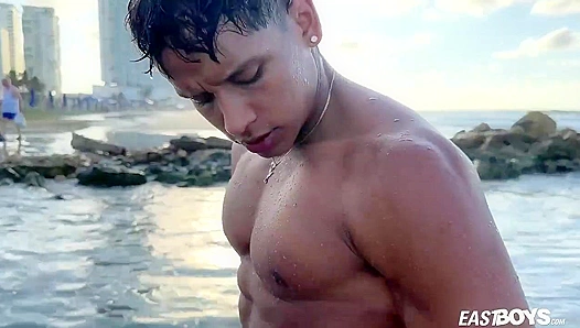 Steamy Encounter: Hot Guys Explore Passion in EastBoys Wildest Moments – Ciao Alves