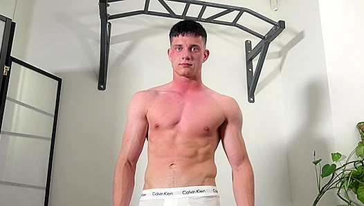 Bruce Flexes Hard for Hot Self-Pleasure Action – EastBoys 18+
