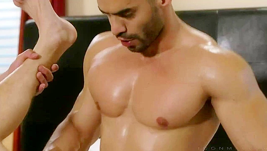 Dakota, Payne Taylor Set Sheets On Fire In Steamy Gay Threesome – IconMale