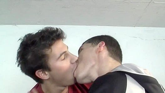 Cley Ozzborn Max Fonda Fuel Their Burning Desire – GayXXX
