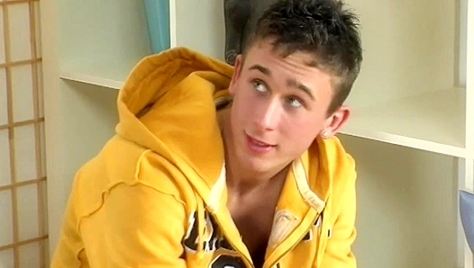 Double Penetration Thrill: Lucky Taylor Rides Two Hard Cocks – GayXXX