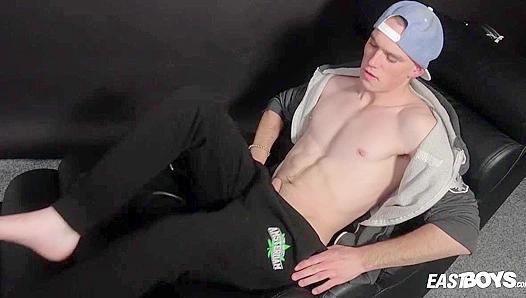 Otis Limas Teases That Chiseled Chest Before Unleashing Pure Ecstasy – EastBoys