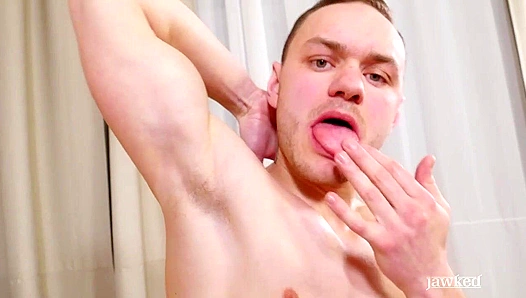 Terry Bakers Hot Solo Session: Groaning as He Cums Hard – GayXXXHub 18+