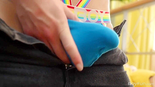 Tommys Horny Solo Session: A Wet, Wild Masturbation Fantasy – So Freaky