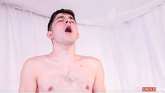 Muscle Meets Muscle: Intense Anal Connection in Fiery Missionary Ride – GayPornoHub