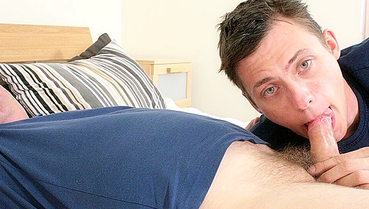 David Hart Evan Zero: Stunning Blowjob Leads to Steamy Cum-Filled Face – GayXXX