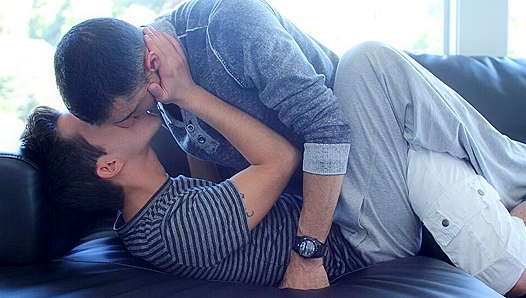 Luke Devins Steamy Bedroom Encounter with Stunning City Views – GayXXX