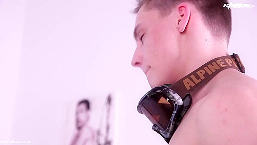 Face Flooded: Brad Heath Xanders Steamy Cum-Drenched Blowjob Scene – GayPornX 18+