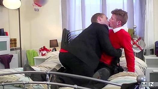 Gabriel McKenzie Collides With Steamy Preppy Lust – Hot UK Campus Action