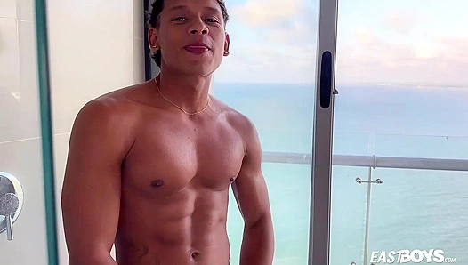 Damond Browns Hot, Sculpted Body Sets the Bedroom On Fire – EastBoys 18+