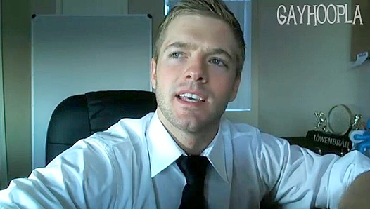 Blushing Sean Holmes JERKS OFF Wildly – Steamy Gay Solo Session – 18+