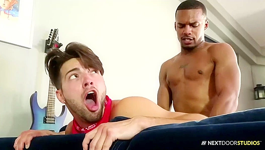 Interracial Heat: Jacen Zhu Casey Everetts Steaming Hookup – NextDoor Studios