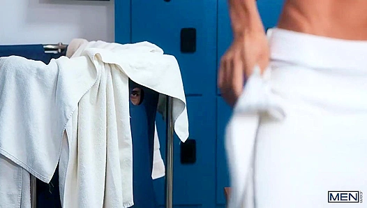 Hot Lockers Meet-Up: Angel Elias Marco Alessandro Heat Up Fast – GayPornHeat 18+