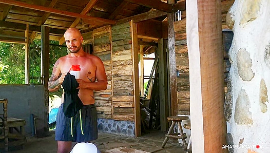 Sun-Kissed Outdoor Fuck: Romeo Davis Takes Hard Dick Under Open Sky – AmateurGayPOV