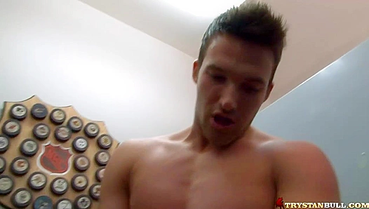 Rimming Undercover: Trystan Feasts on Dylans Tight Hole – NaughtyFUN 18+