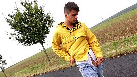 Finn Harper Gets Wild Handjob in Cars Back Seat – EastBoys 18+