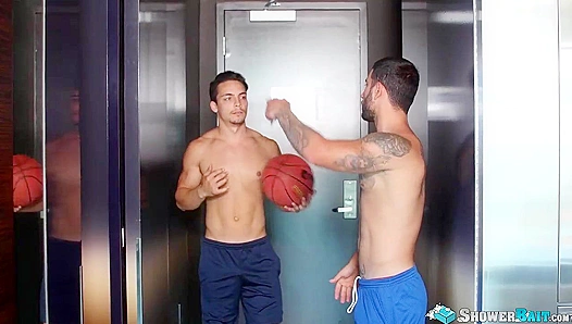 Steamy Shower Session: Ollie Vadims Sizzling Interracial Hookup – HotGayScenes 18+
