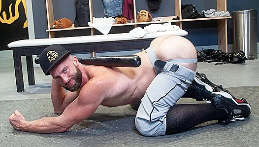 Hardbodies Clash: Hot Gym Encounter Between Wade Wolfgar Donnie Argento – RAGING HARD