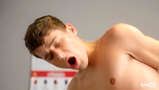 Hot Passion in Morgans Cluttered Office – A Fiery Gay Encounter Unfolds