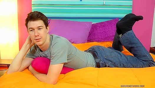 Dustin Hawthorne Takes Control: Smooth Dom Tops Young Cuties – 18+