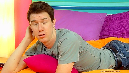 Dustin Hawthorne Takes Control: Smooth Dom Tops Young Cuties – 18+