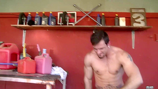 Stranded Horny: Steamy Public Bathroom Fuck Ignites Passion – GayXXX 18+