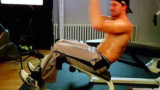 Muscle Hunger: Hot Brunettes Glistening Workout Lust – GayWorkouts 18+