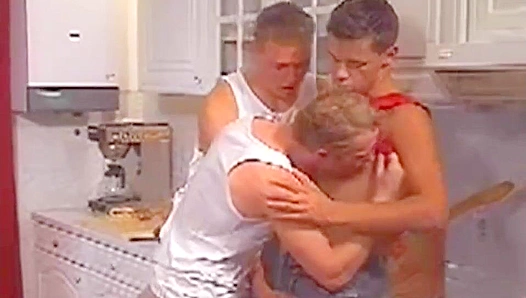 Dominating the Party: Robert Driveman Paul Robbins Own the Threesome – 18+