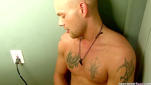 Caught Red-Handed: Andrei Takes Sergios Thick Rod in Hot Shower Scene – 18+