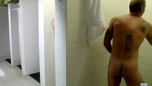 Spencer Fox Takes On Gangbang Madness As Cum Flows Freely – GayXXXOrgies 18+