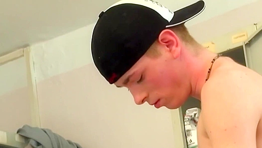 Seductive Twin Action: Neel Jensens Steaming Hot Encounter – GayPornTwins