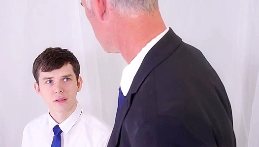 Dakoda Oaks Embarks on a Wild, Mind-Blowing Ass Ride – GayMissionFlix 18+