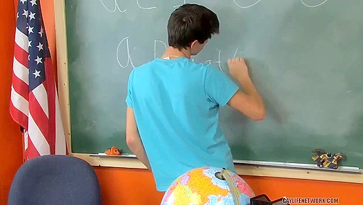 Skyler Bleu Kalob Bridges Heat Up Class With Steamy Student-Teacher Action – 18+