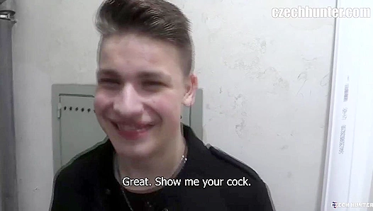 Euro Hunk Gets Pounded Hard Loving Every Thrust – Steamy Gay Action 18+