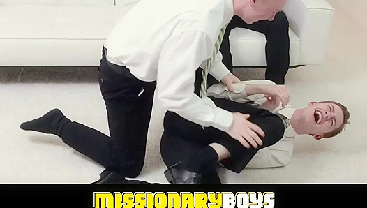 Triple Heat: Elder Butler Larsons Steamy Three-Way Encounter – 18+