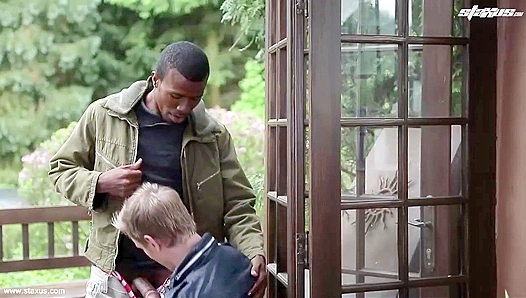 Barrington Pearse Takes Milan Sharps Thick Cock Outdoors – Steamy Gay Encounter 18+
