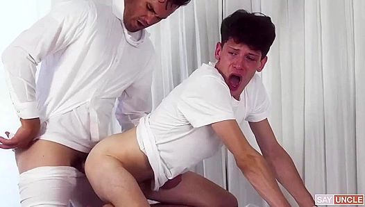 Beau Reed Gets Pounded Hard by Edward Terrant in Hot Steaming Ass Scene – GayPornHub 18+