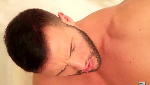 Paddy OBrien Takes Donato Reyes Deep: Steamy UK Anal Passion – Gay Heat