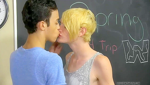 Skipping Class for Hot Twink-on-Twink Fun – Preston Dustin Heat Up TeachTwinks 18+