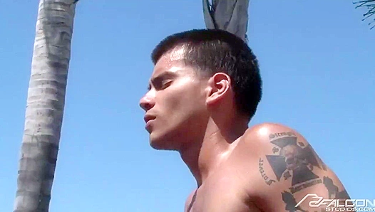 Sebastian Jeremy Get Naked Under Open Sky – Steamy Outdoor Hookup – 18+