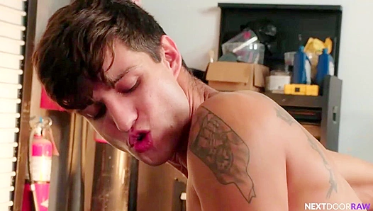 Roman Todd Claims Elliot Finn in Steamy Private Encounter – NextDoor Raw