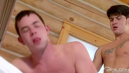 Colin Parkers Hot Morning Workout Turns into a Sexy Gay Fantasy – Falcon Studios