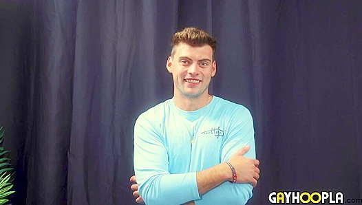 Luke Skyler Takes Control, Jacking His Thick Hard-on Raw – GayHoopa