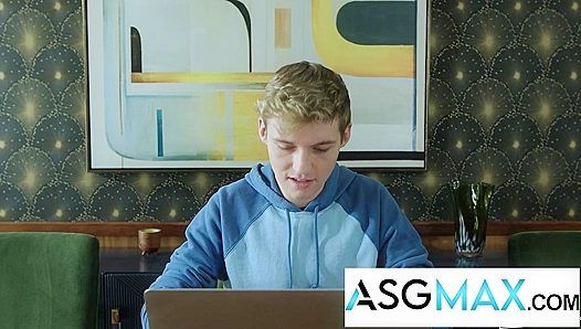 Craving Danger: Twink Obsessed With Stepmoms Husbands Massive Dick – 18+